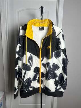 Nike Sportswear Windrunner Full-Zip Hooded Jacket White Black University Gold #2